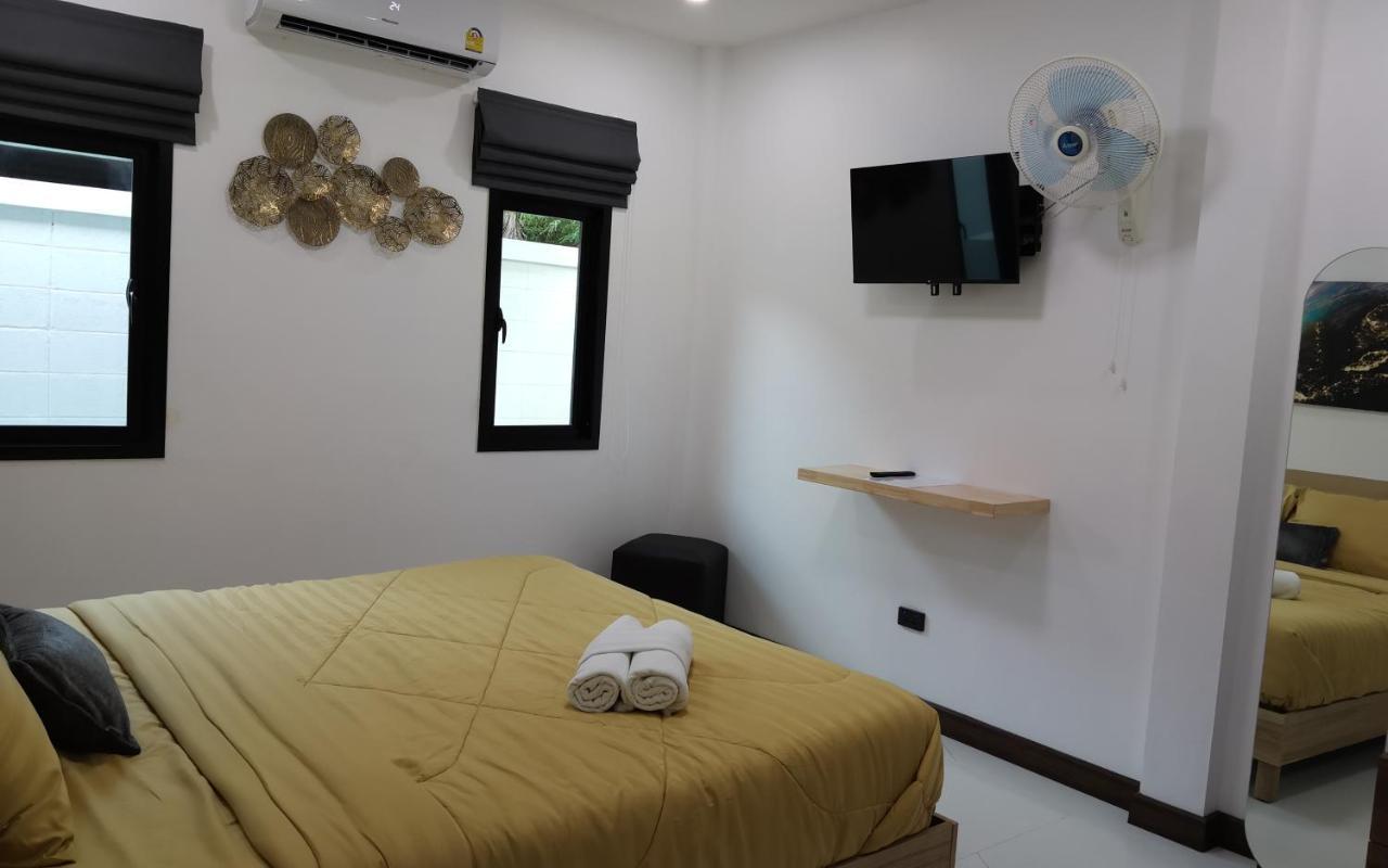 Private Pool Villa With Jacuzzi At Royal Park Village - Walk To The Beach - 6 People - Max 3 Males (Adults Only) Jomtien Beach Exterior photo